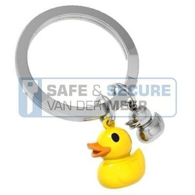 Metalmorphose sleutelhanger moeder eend (geel) met 1 kleintje (zilverkleur) 